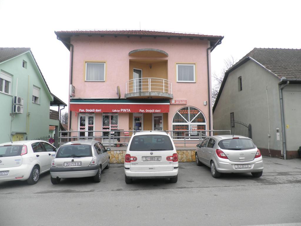 Guest House Pinta Slatina  Eksteriør billede